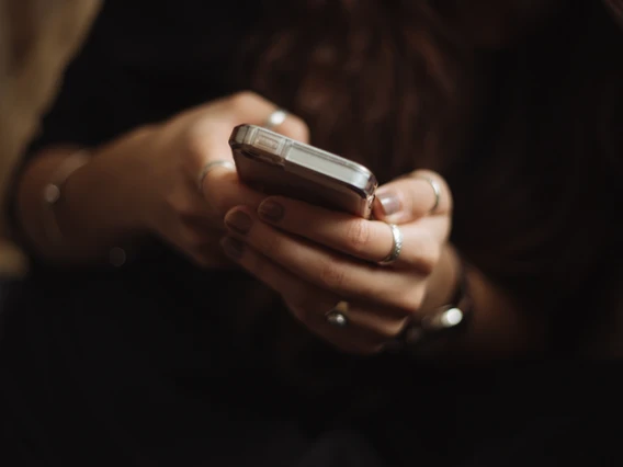 Teléfono de Atención y Asesoramiento Personalizado a mayores, pensionistas y pre jubilados/as