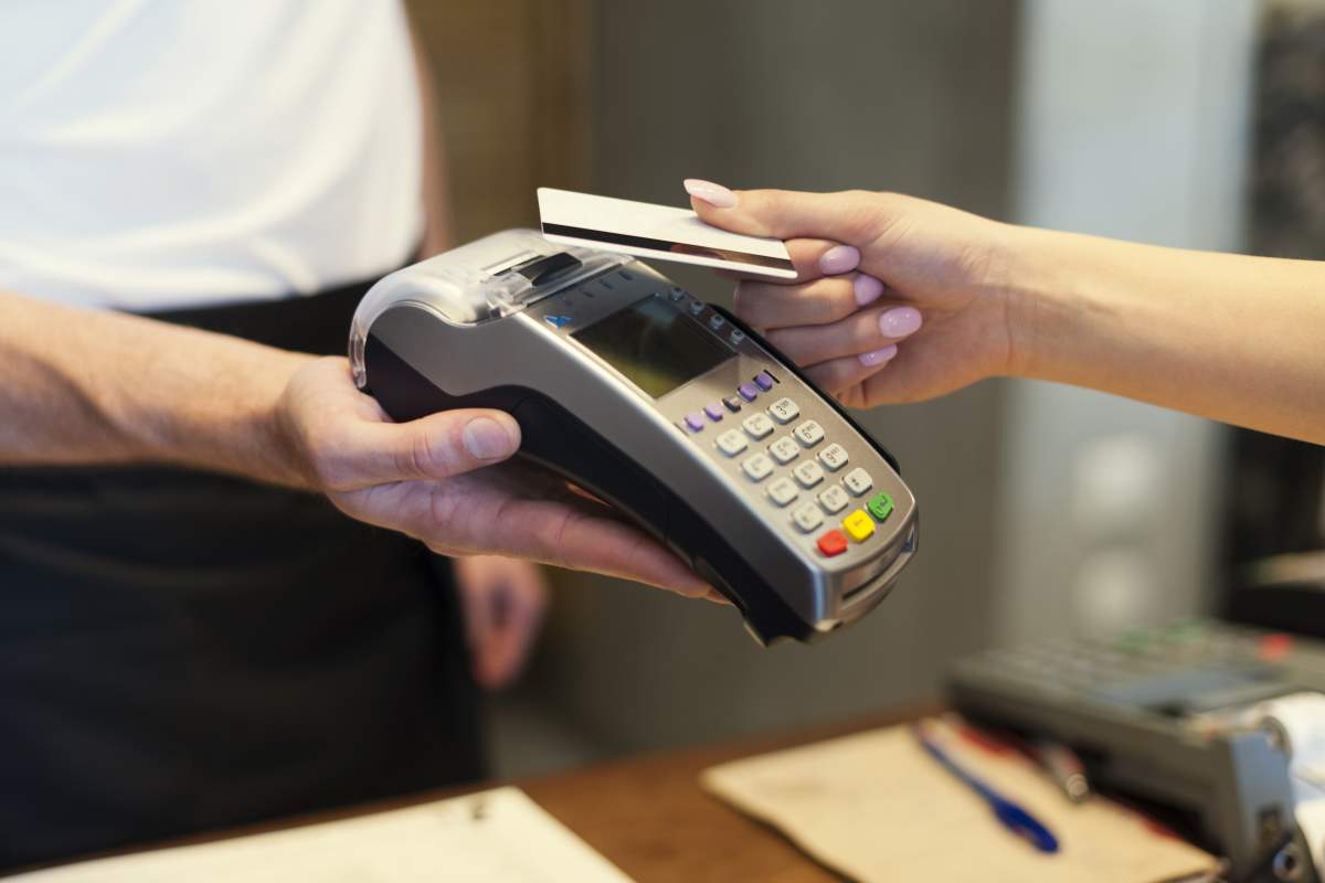 Consejos de seguridad con tarjetas y/o teléfono móvil.