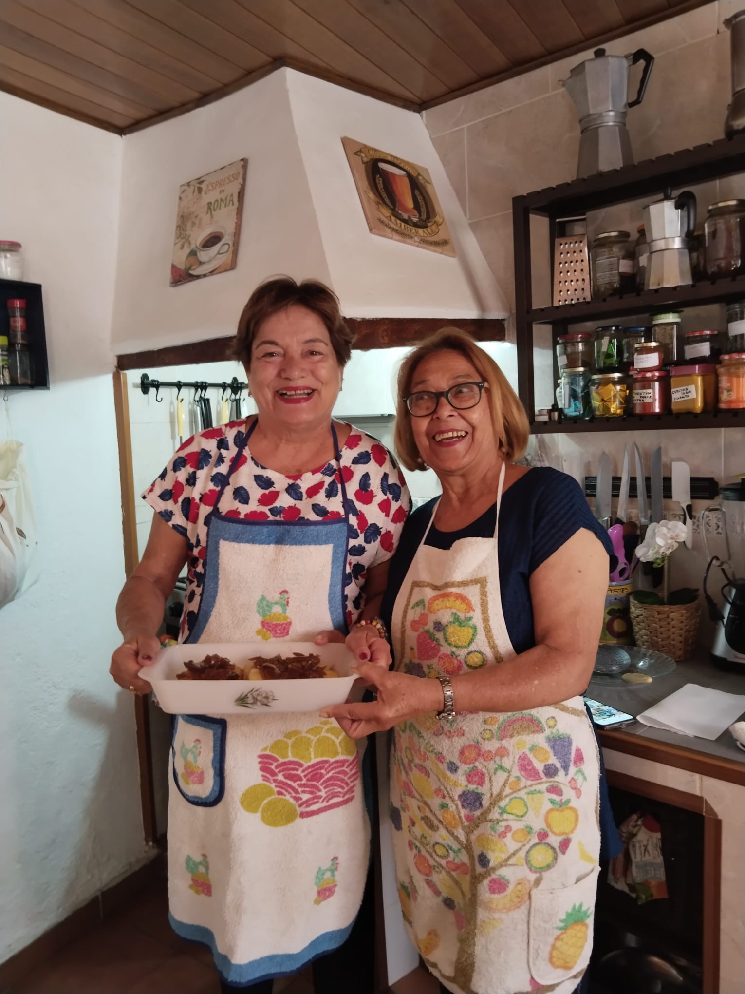 Cocina con Charo y Alicia